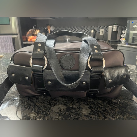 Jill-e Designs Camera Bag With Shoulder Strap - Picture 2 of 16